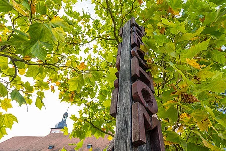 Stele im Residenzhof